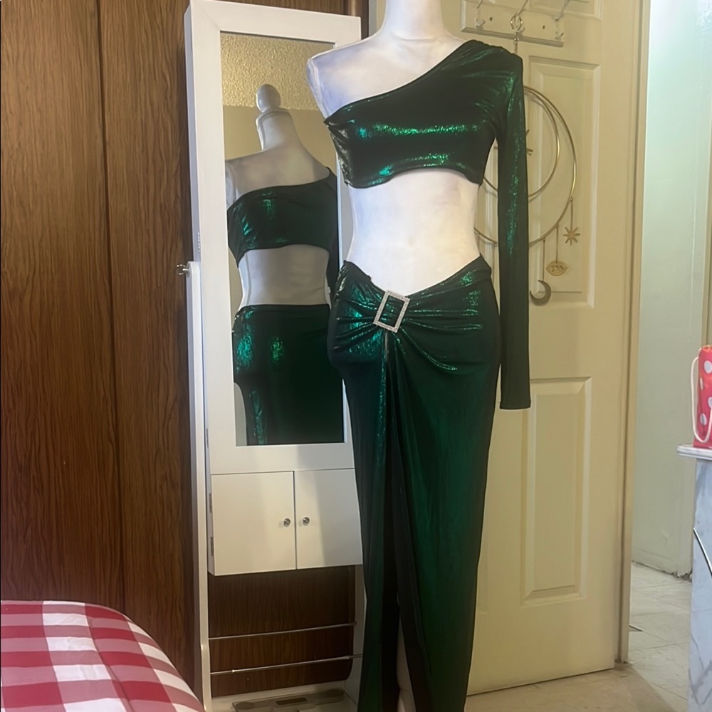Green Metallic One-Shoulder Dress Brand New New no tags